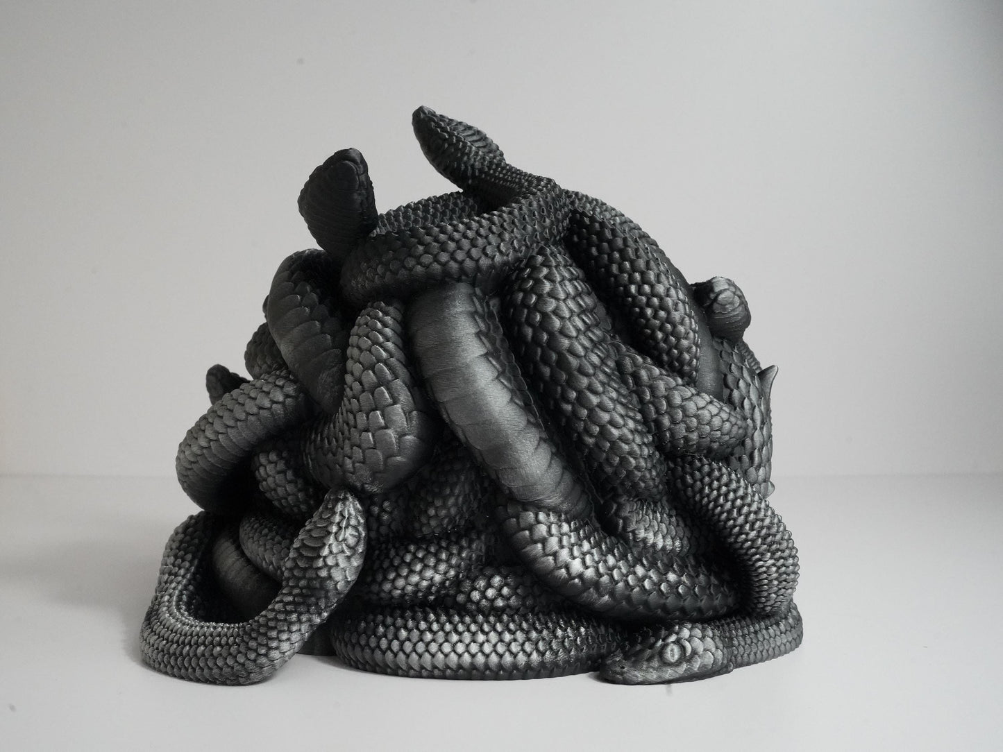 Medusa Stone Dice Tower: 3D Printed DnD Tabletop Accessory