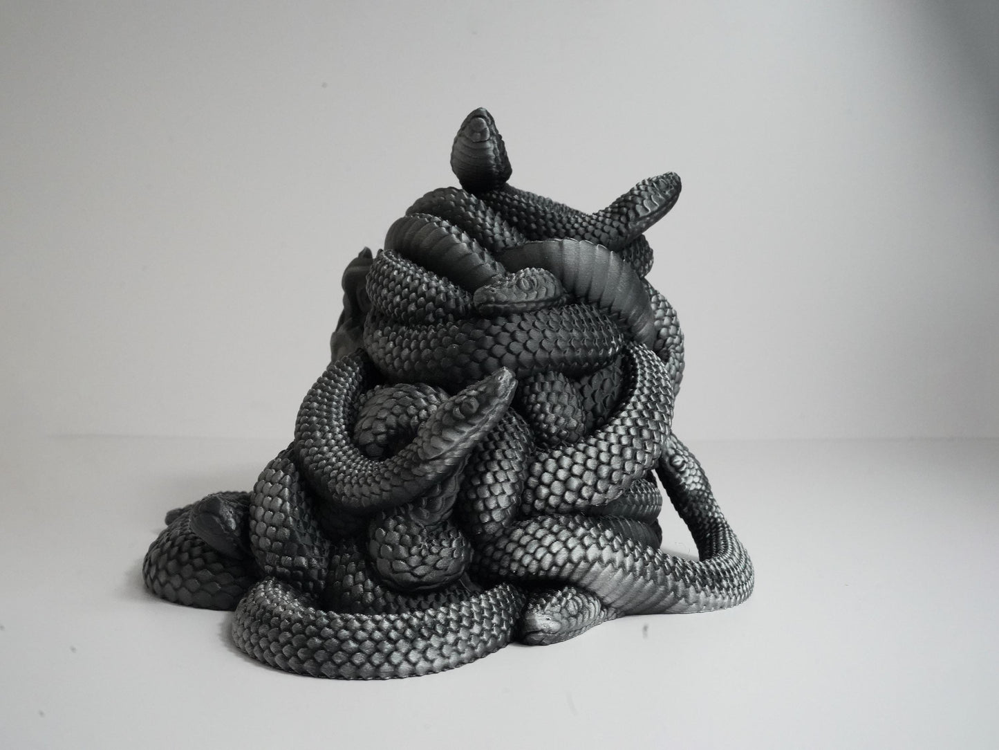 Medusa Stone Dice Tower: 3D Printed DnD Tabletop Accessory